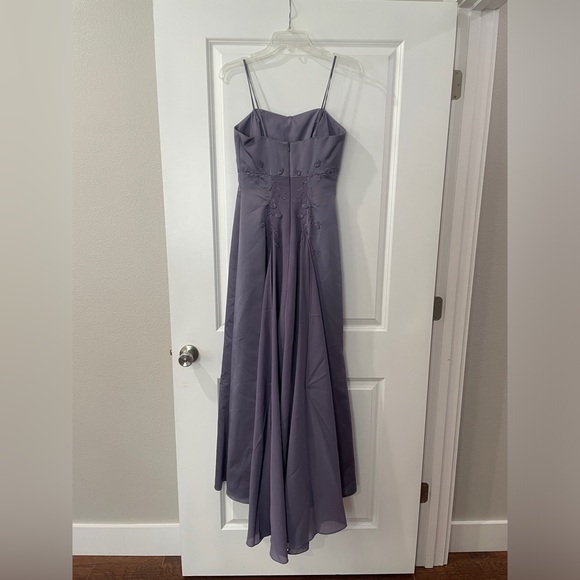 David’s Bridal Bridesmaid Gown - size 8 - Picture 2 of 7